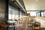 slide_{{ restaurant.titre }}_{{ media.id }}