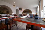 slide_{{ restaurant.titre }}_{{ media.id }}