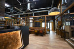 slide_{{ restaurant.titre }}_{{ media.id }}